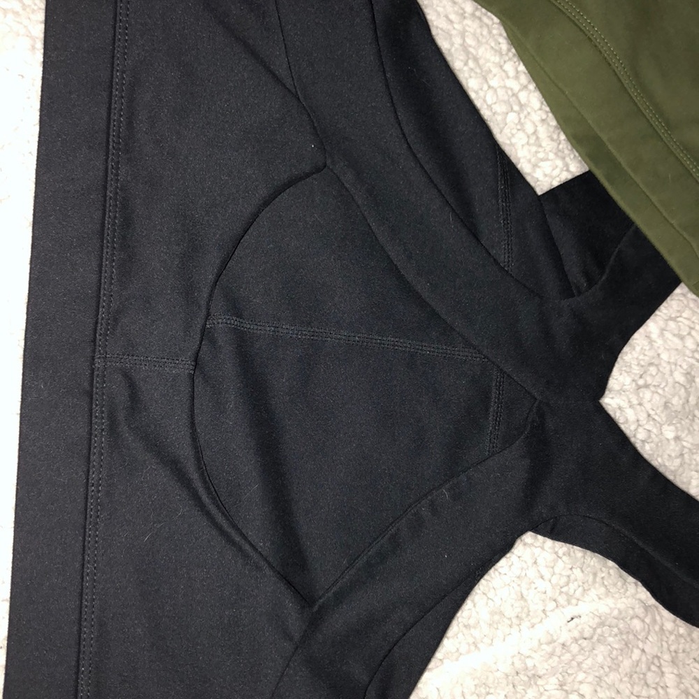 Set of two Fabletics sports bras - Picture 5 of 5